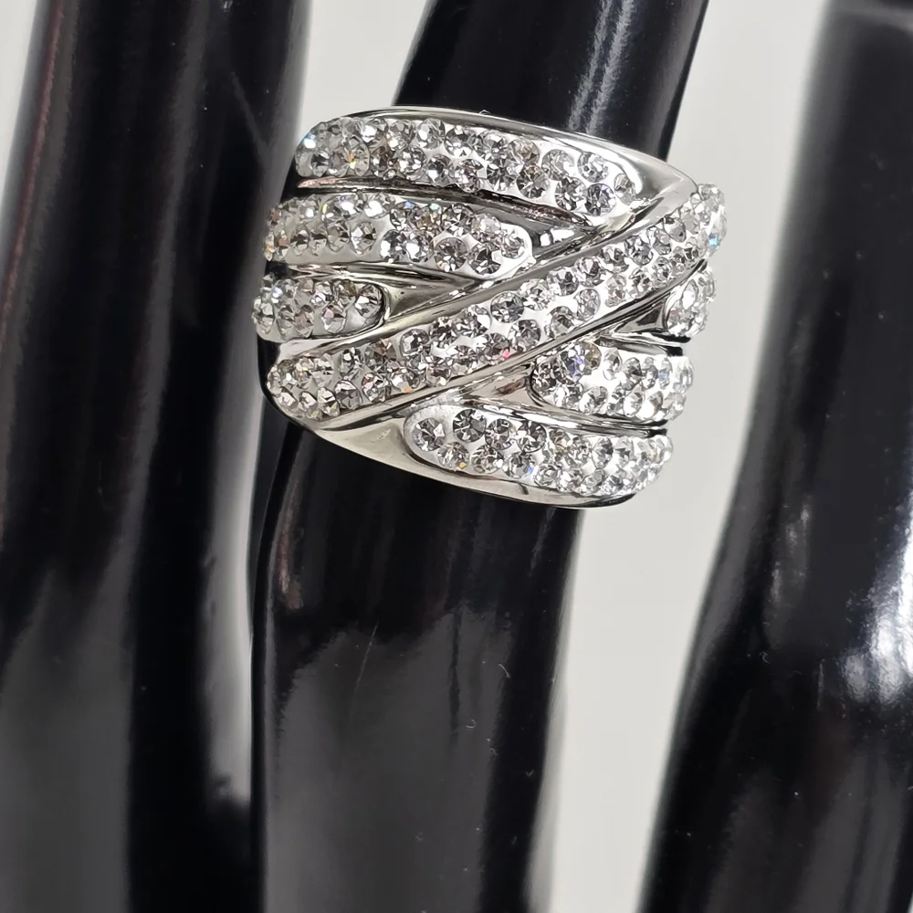 Intricate Sterling Silver 925 Ring with Pavé Gemstones